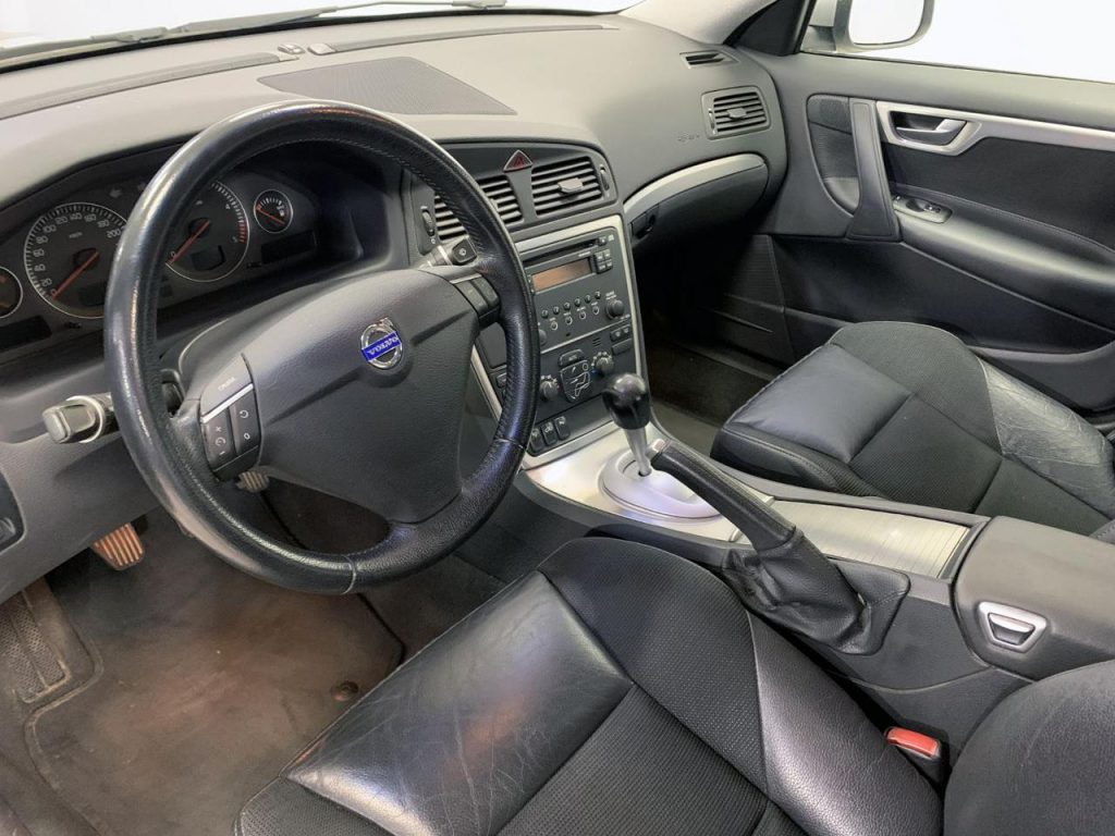 VOLVO S60 2.4 D Style - 6
