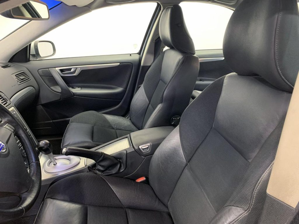 VOLVO S60 2.4 D Style - 8