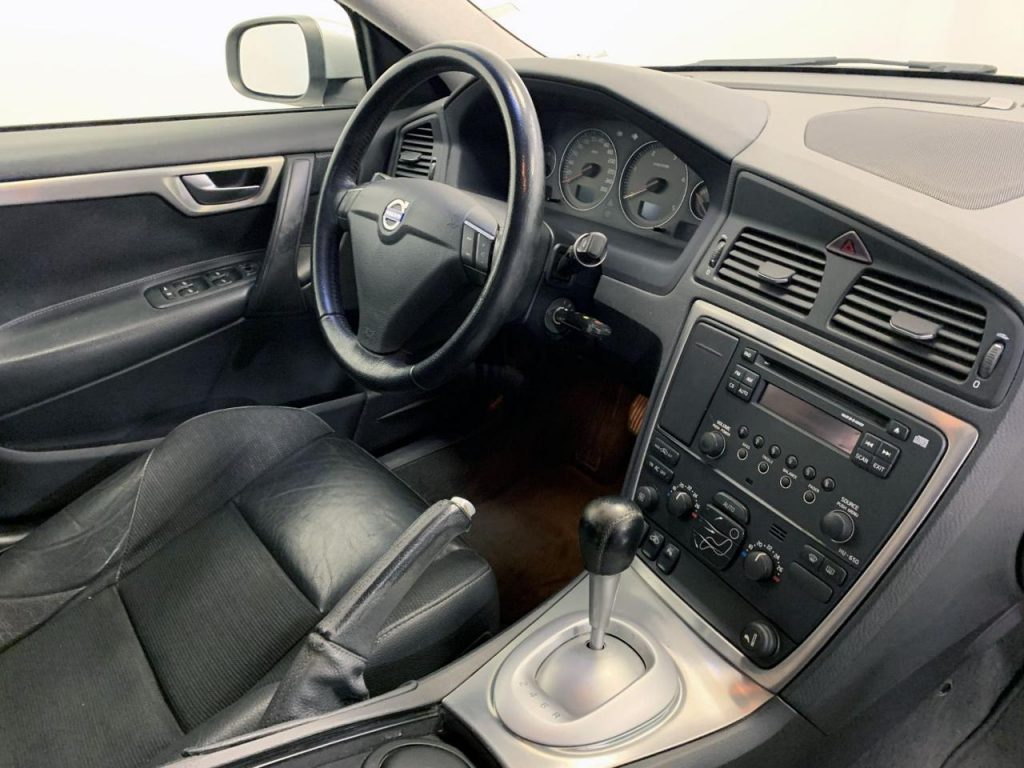 VOLVO S60 2.4 D Style - 12