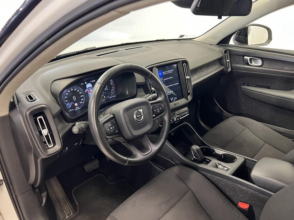 VOLVO XC40 T3 Geartronic - 6