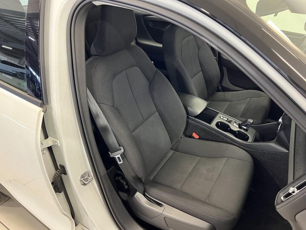 VOLVO XC40 T3 Geartronic - 11