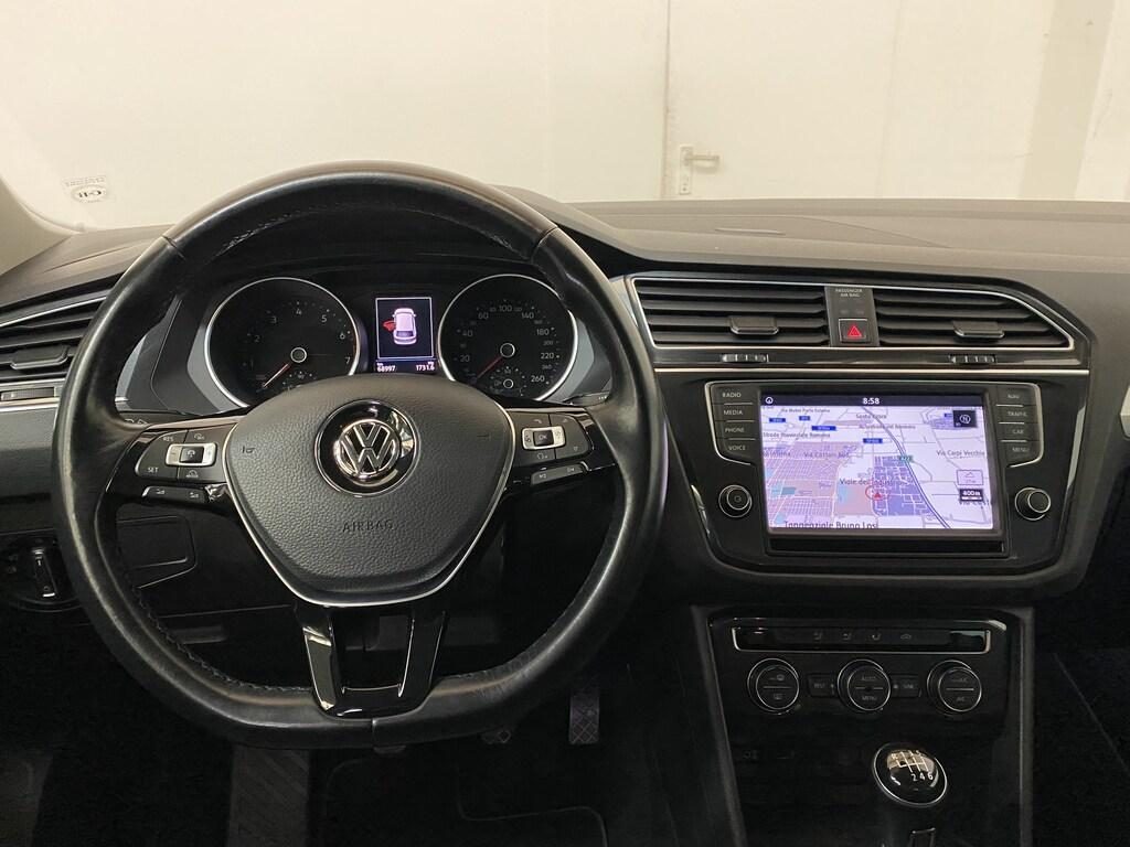 VOLKSWAGEN Tiguan TSI Business - 8