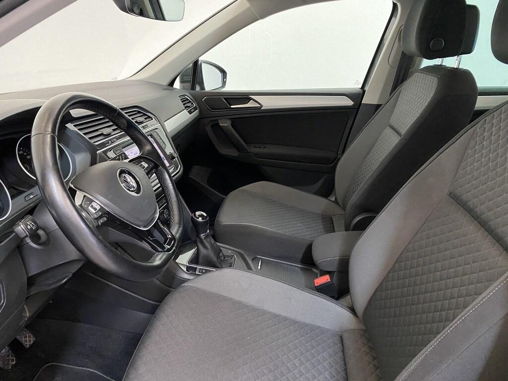 VOLKSWAGEN Tiguan TSI Business - 11