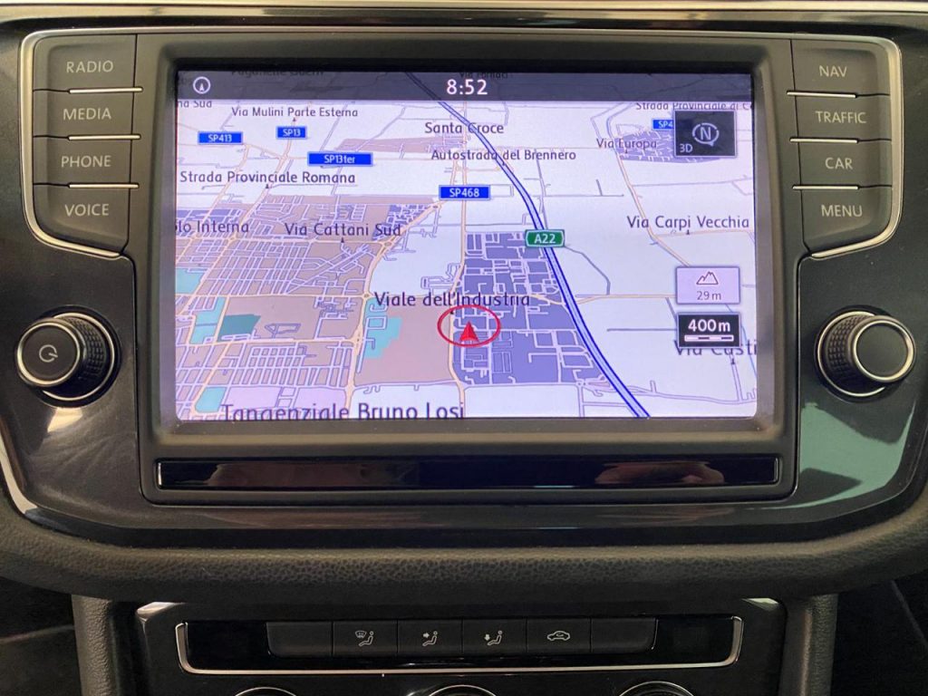 VOLKSWAGEN Tiguan TSI Business - 23