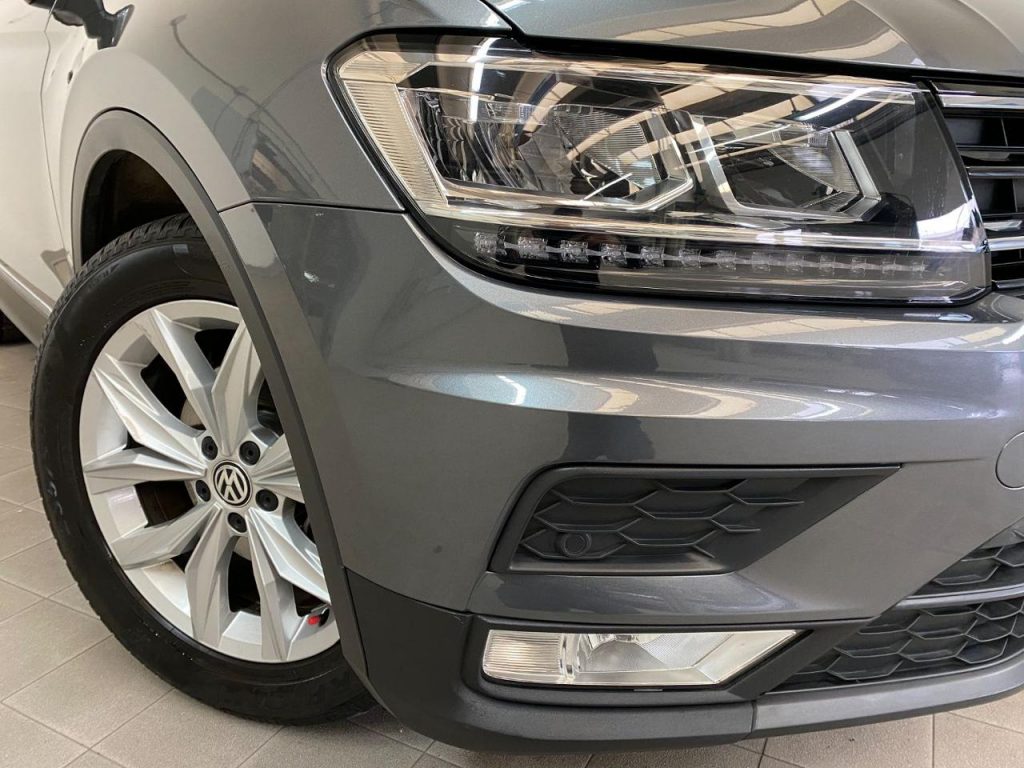 VOLKSWAGEN Tiguan TSI Business - 30