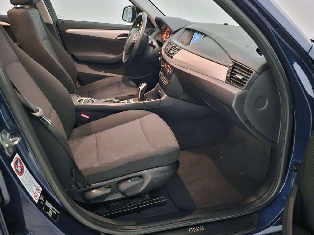 BMW X1 xDrive18d - 14