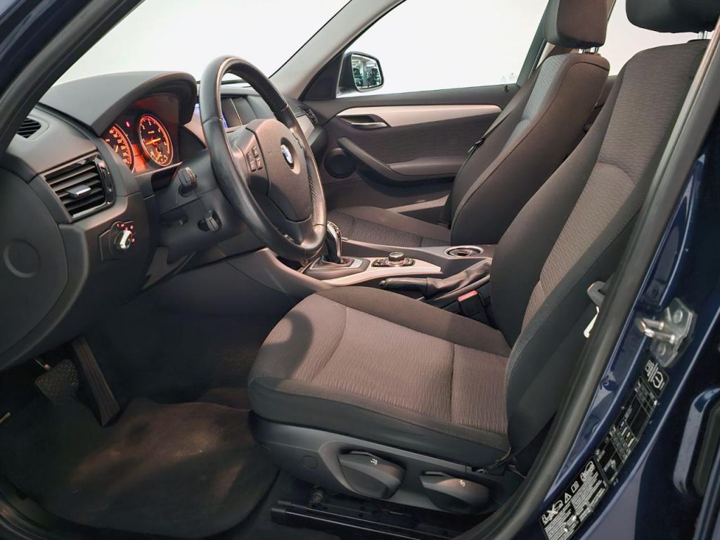 BMW X1 xDrive18d - 23