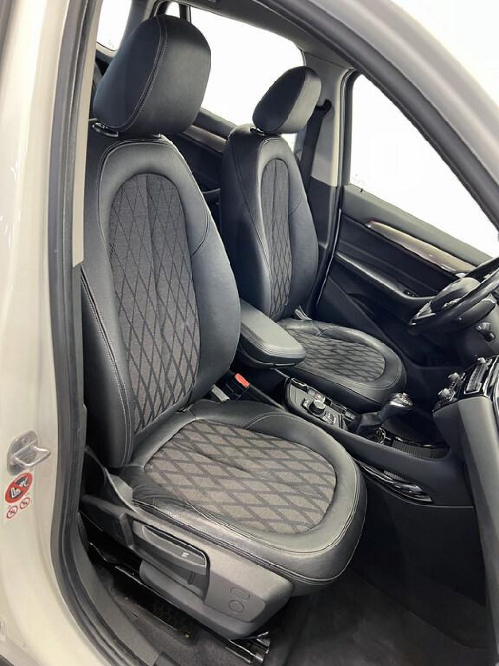 BMW X1 sDrive18d xLine - 11