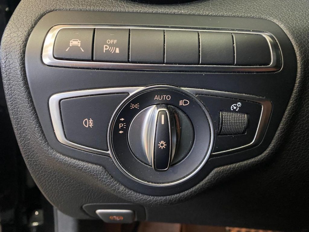 MERCEDES-BENZ C 220 d S.W. Auto Premium - 15