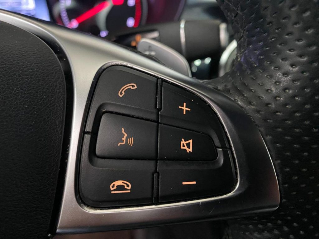 MERCEDES-BENZ C 220 d S.W. Auto Premium - 18