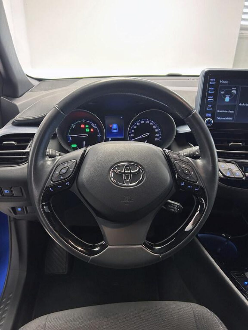 TOYOTA C-HR More Business e-cvt - 7