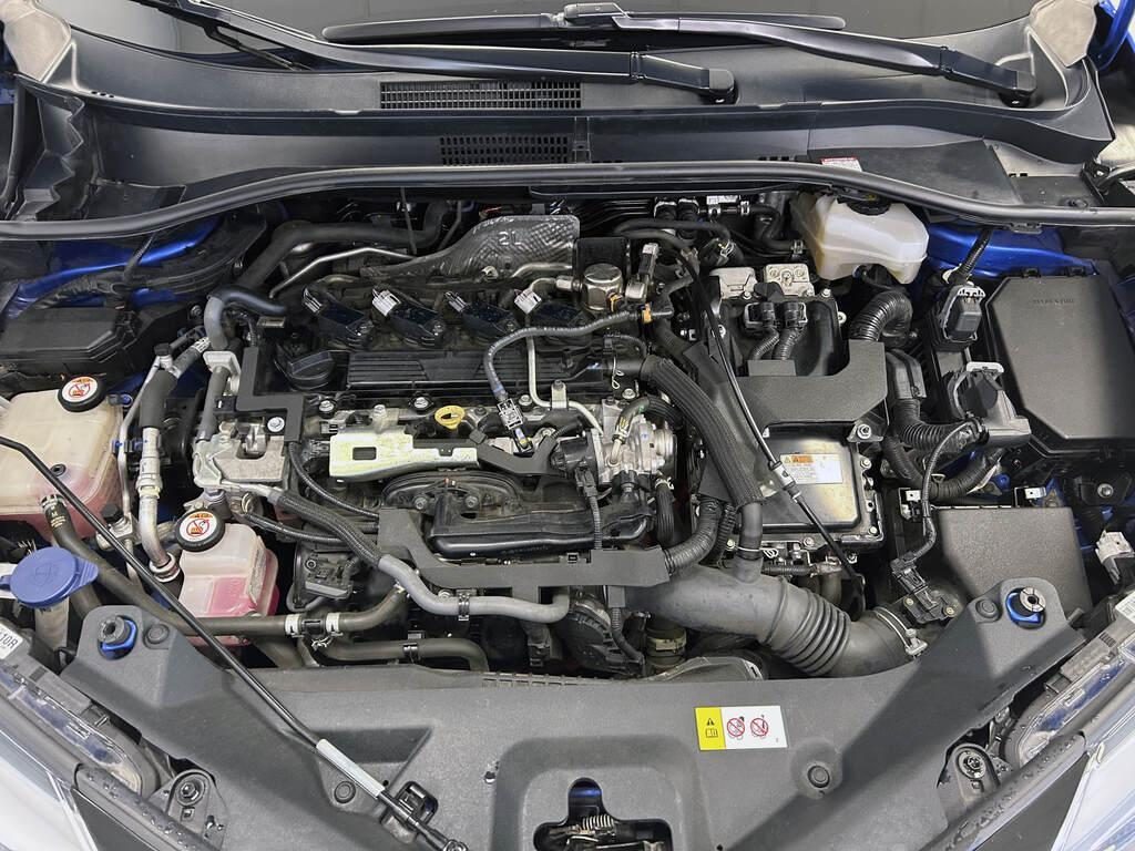 TOYOTA C-HR More Business e-cvt - 15