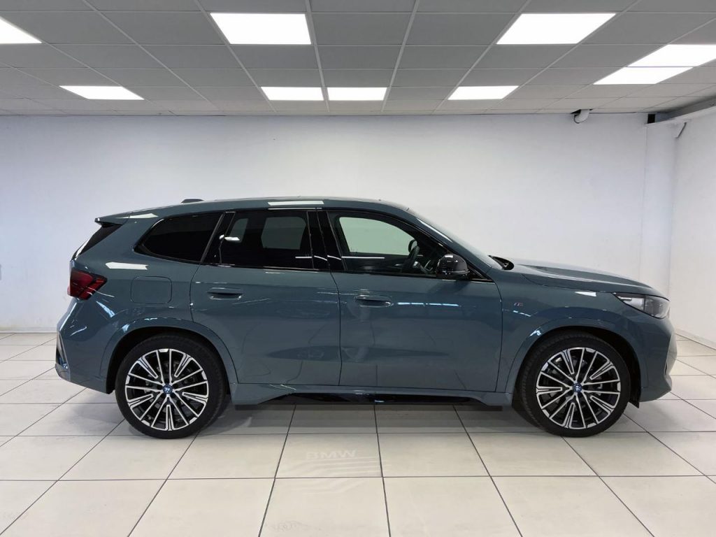 BMW iX1 xDrive30 Msport - 4
