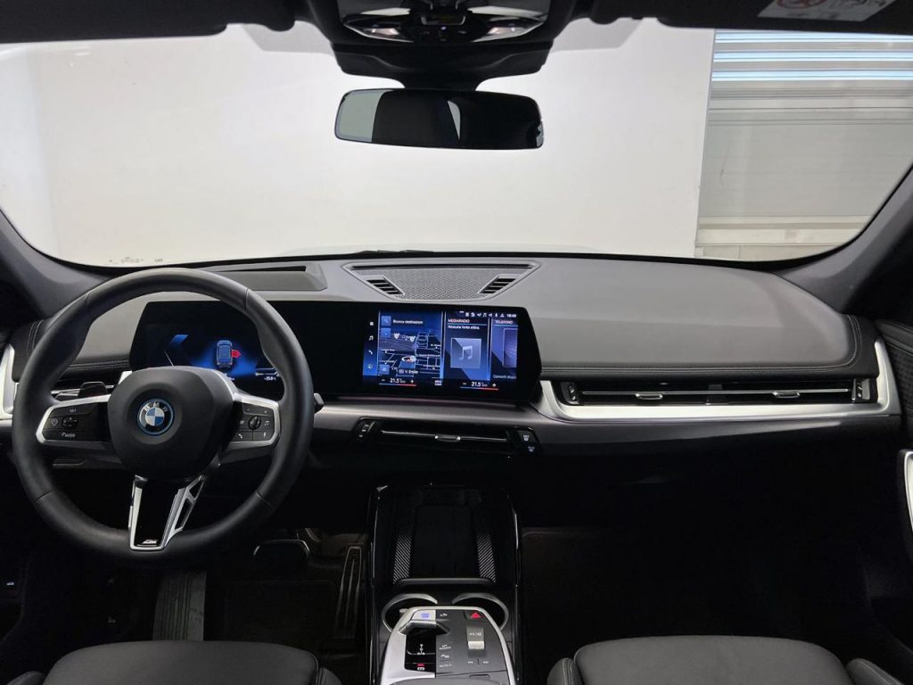 BMW iX1 xDrive30 Msport - 11