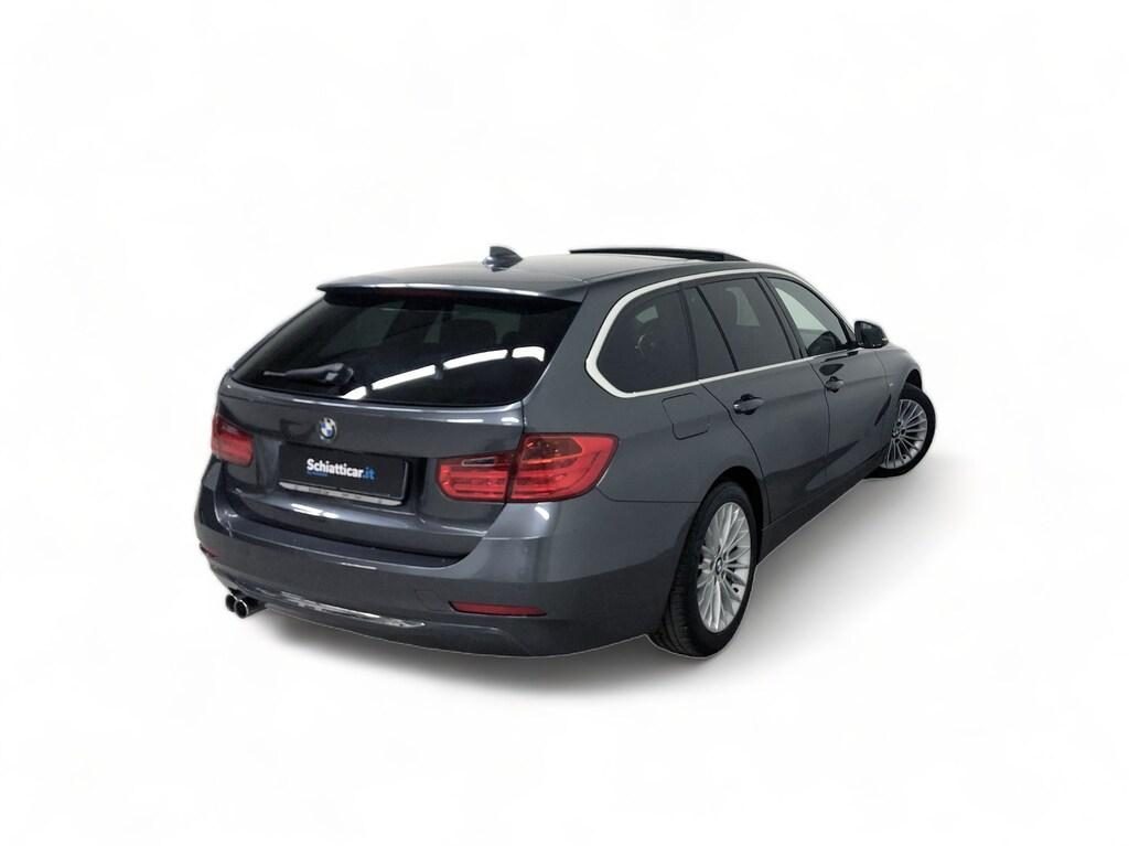 BMW 330 d xDrive Touring Luxury - 3