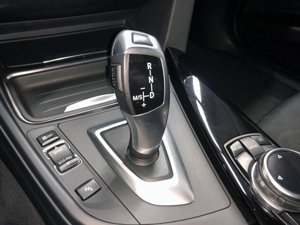 BMW 330 d xDrive Touring Luxury - 12