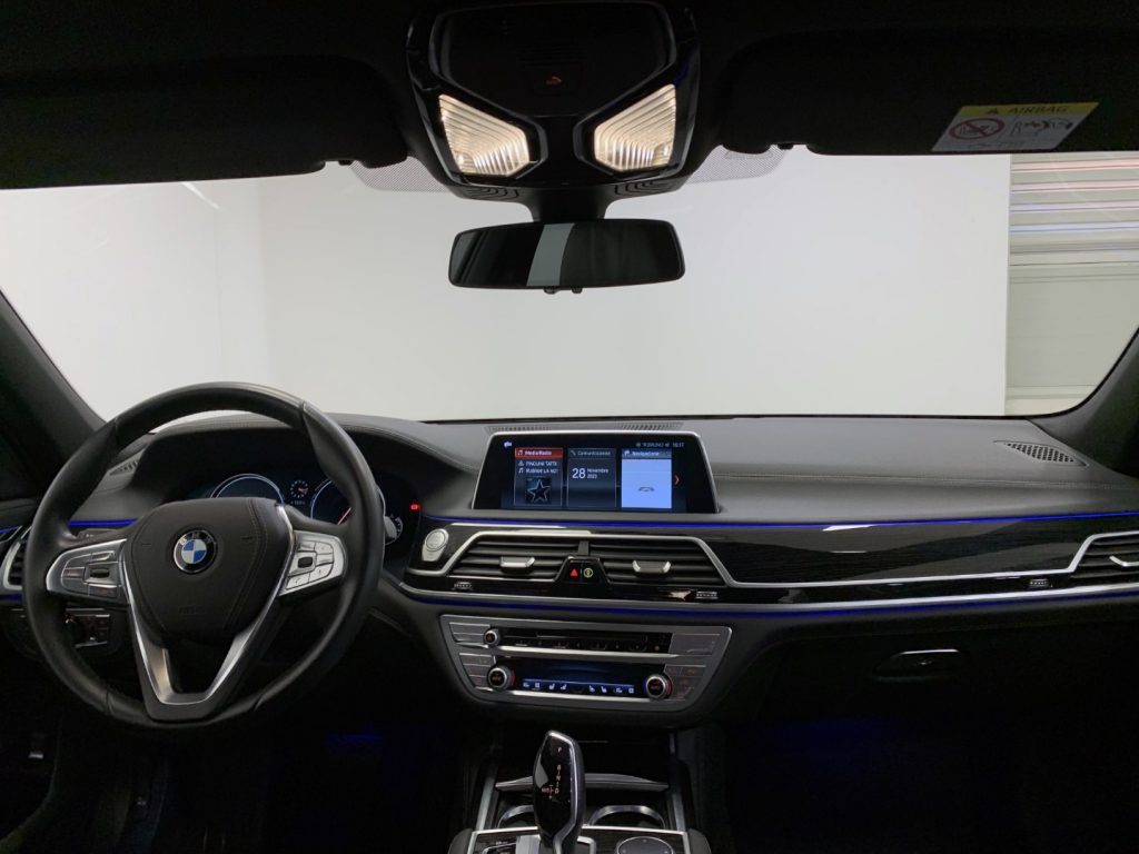 BMW 330 d xDrive Touring Luxury - 25