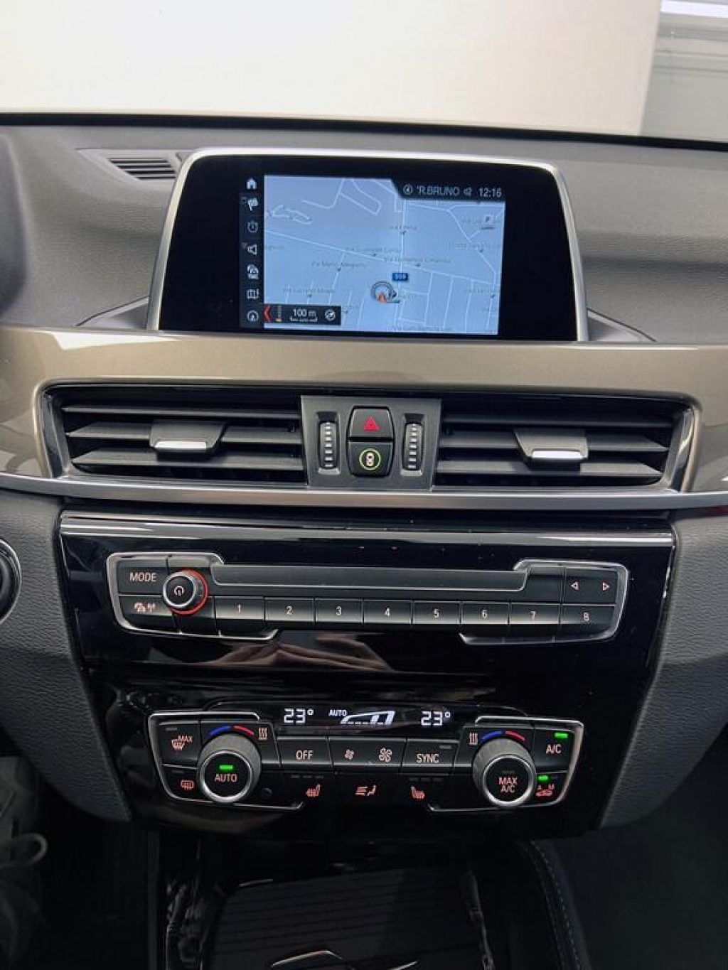 BMW X1 sDrive18d xLine - 8