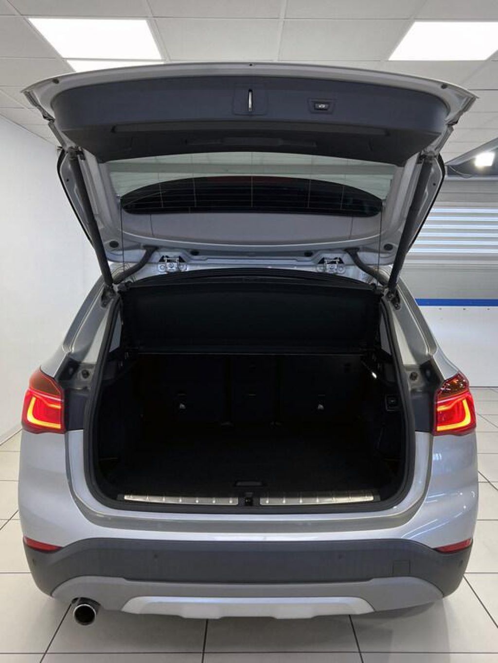 BMW X1 sDrive18d xLine - 13