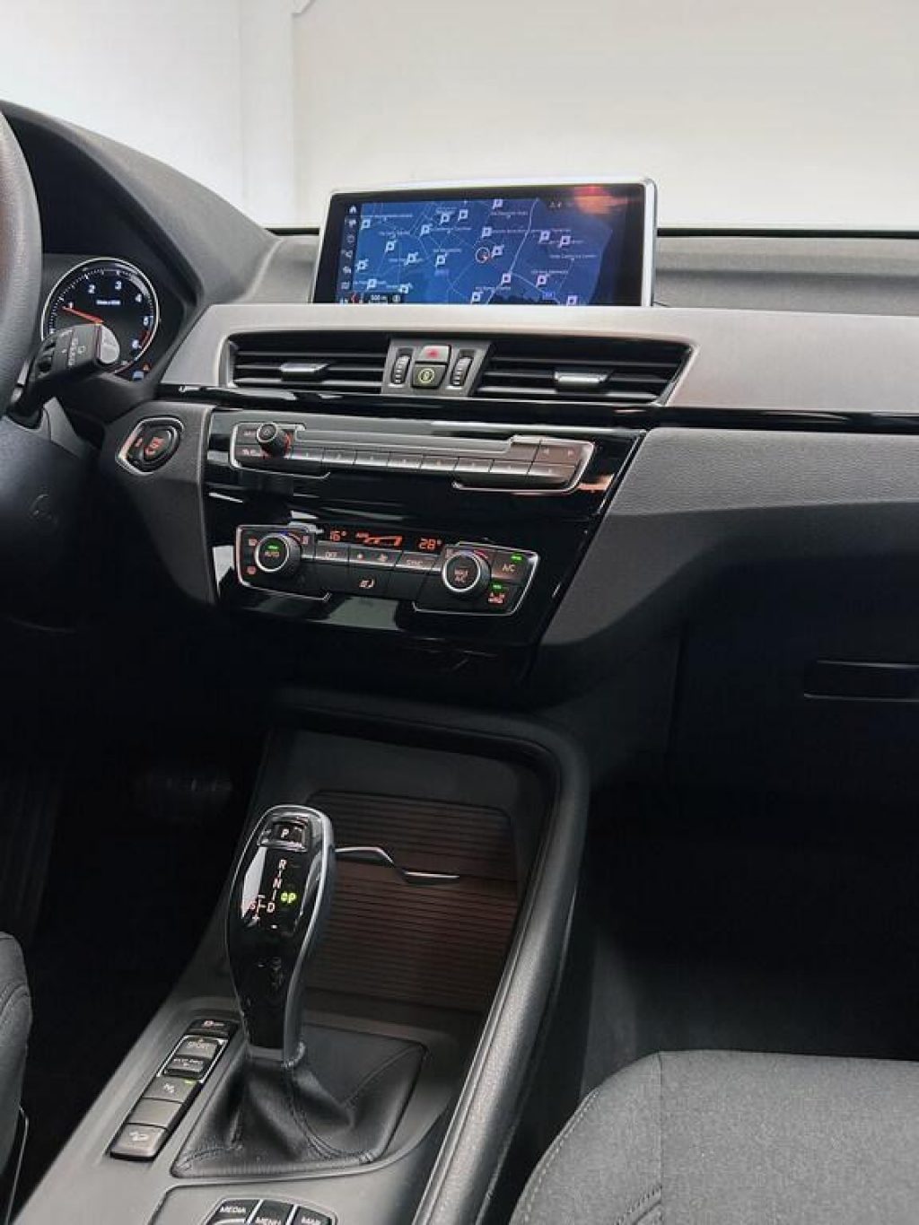 BMW X1 xDrive18d Business Advantage - 8