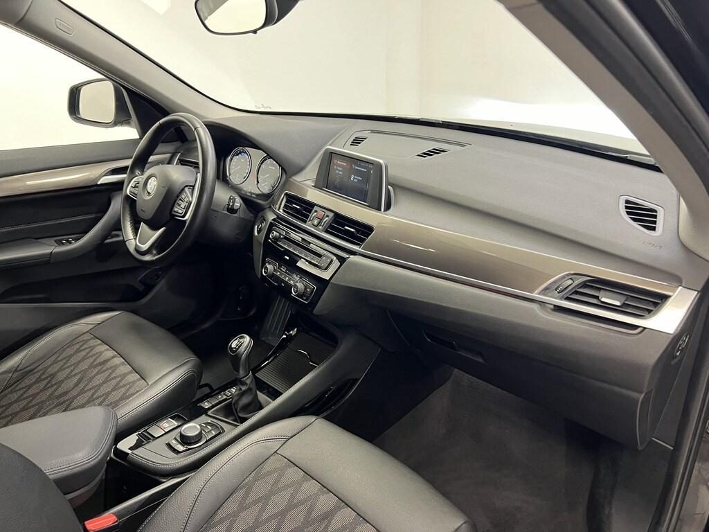 BMW X1 xDrive18d xLine - 10