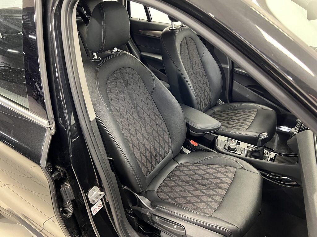 BMW X1 xDrive18d xLine - 11