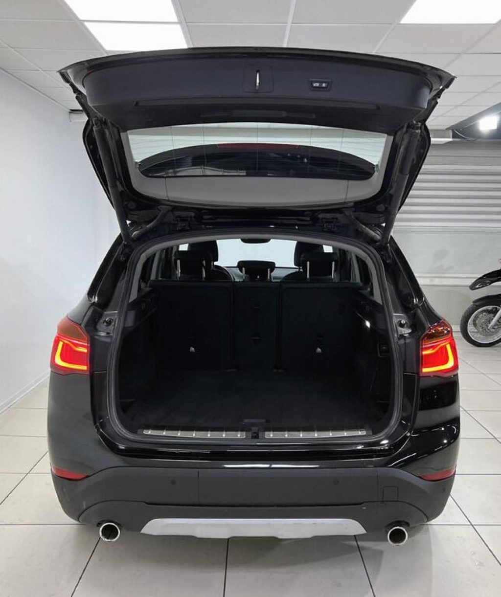 BMW X1 xDrive18d xLine - 13