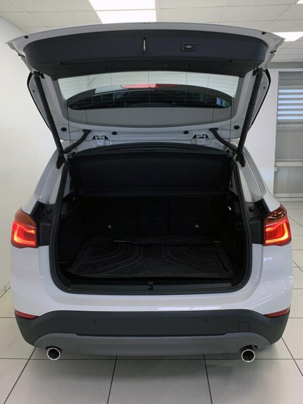 BMW X1 sDrive18d Advantage - 13
