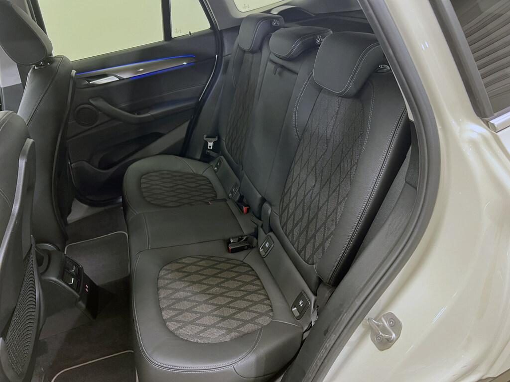 BMW X1 sDrive16d xLine - 12
