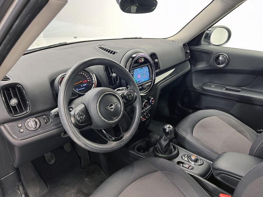 MINI Countryman Cooper D Black & White Edition - 6