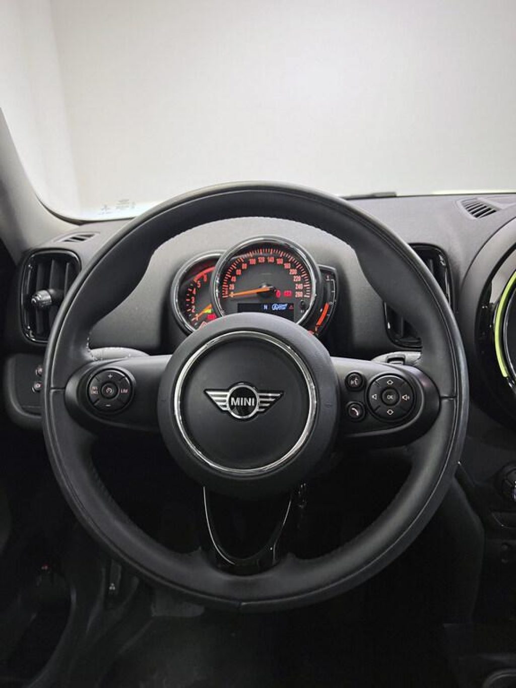 MINI Countryman Cooper D Black & White Edition - 7