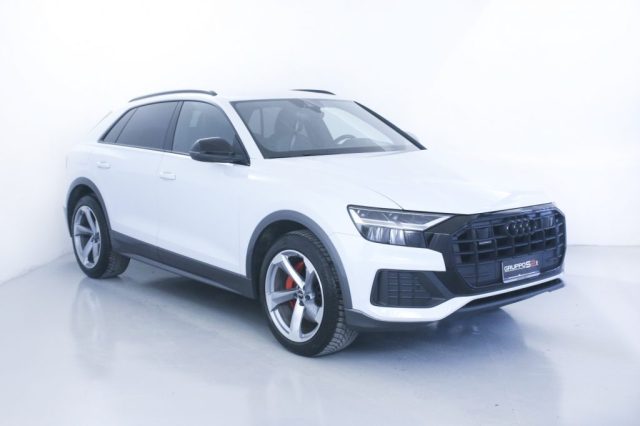 AUDI Q8 50 MHD 286 CV quattro tiptronic Sport BLACK PACK Immagine 3