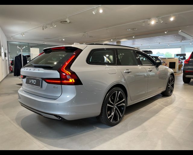 VOLVO V90 B4 GEARTRONIC PLUS DARK Immagine 1