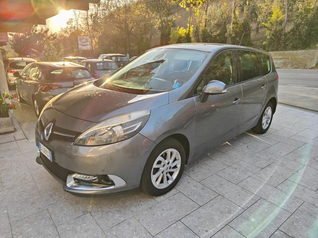 RENAULT Scenic Scénic 1.5 dCi 110CV Limited 7 posti Immagine 0