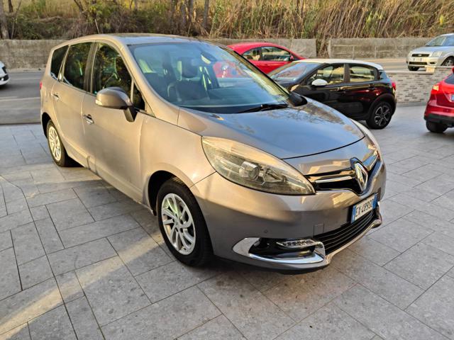 RENAULT Scenic Scénic 1.5 dCi 110CV Limited 7 posti Immagine 1
