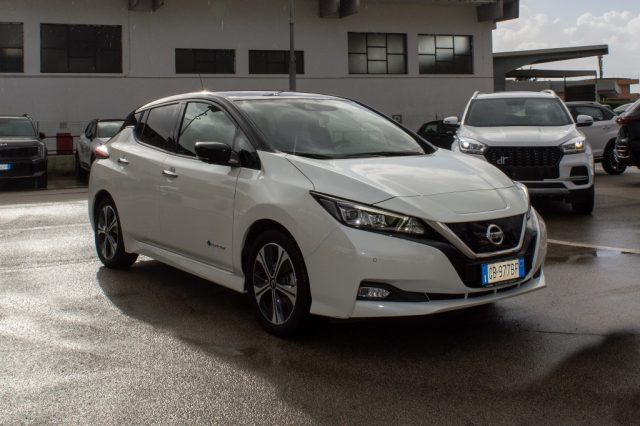 NISSAN Leaf N-Connecta 40 kWh Immagine 0