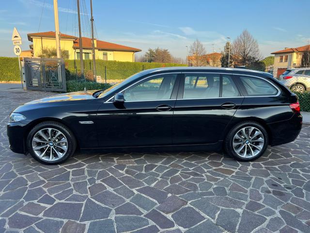BMW 520 d xDrive Touring Luxury Immagine 1