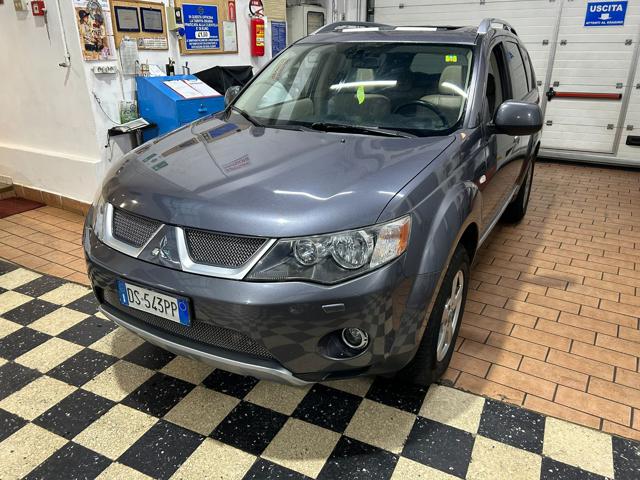 MITSUBISHI Outlander 2.0 DI-D Instyle 7 p.ti DPF Tetto Apribile Immagine 0