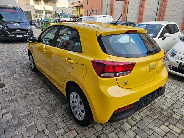 KIA Rio 1.2 STYLE 84CV Immagine 3