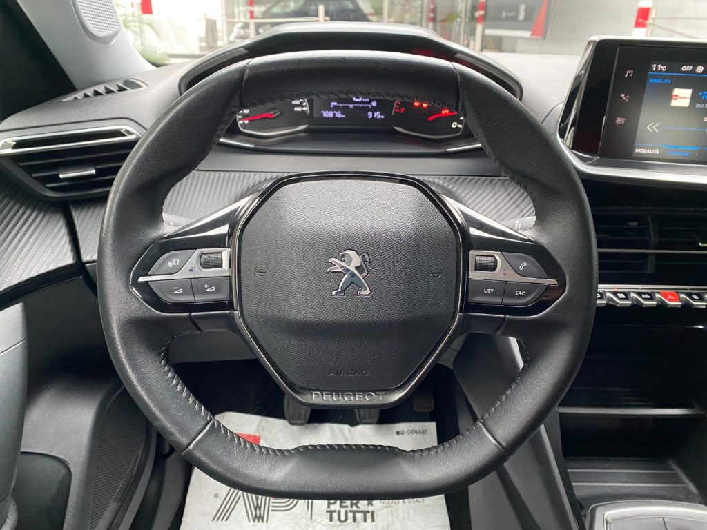 PEUGEOT 2008 PureTech 100 S&S Active Pack - 12