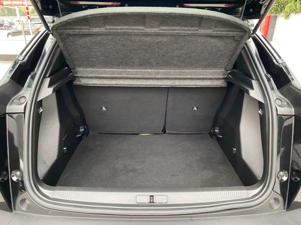 PEUGEOT 2008 PureTech 100 S&S Active Pack - 18