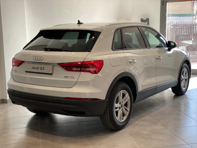 AUDI Q3 35 TDI S tronic Prima Scelta Plus Immagine 2