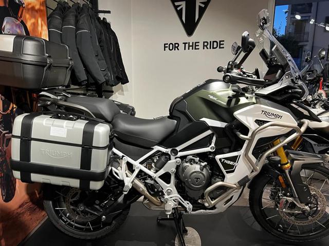 TRIUMPH Tiger 1200 Rally Explorer MY 2023 Immagine 0