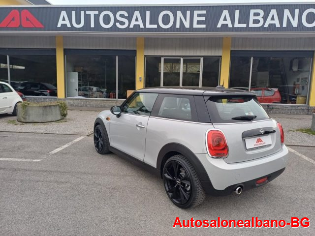 MINI Cooper 1.5 Cooper Business TETTO NERO  3P Immagine 4