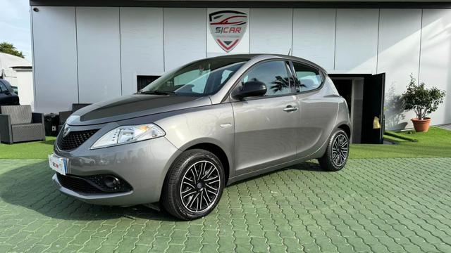 LANCIA Ypsilon 1.0 FireFly 5 porte S&S Hybrid Ecochic Gold Immagine 0