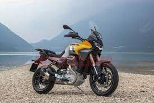 MOTO GUZZI Stelvio 1000 STELVIO 1000 Immagine 3