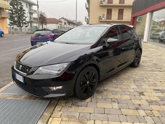 SEAT Leon 2.0 TDI 150 CV 5p. Start/Stop FR Immagine 2