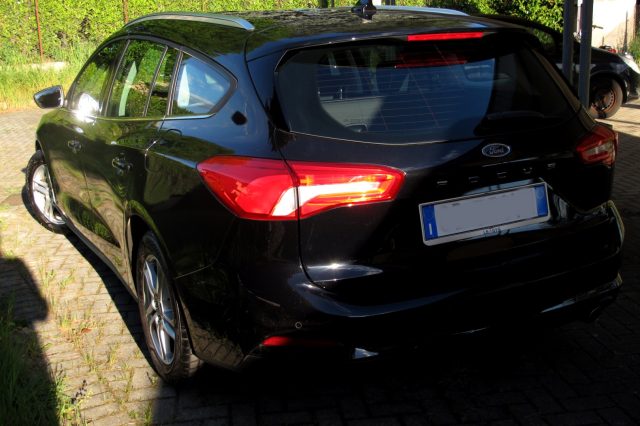 FORD Focus 1.5 EcoBlue 120 CV SW Business Immagine 4