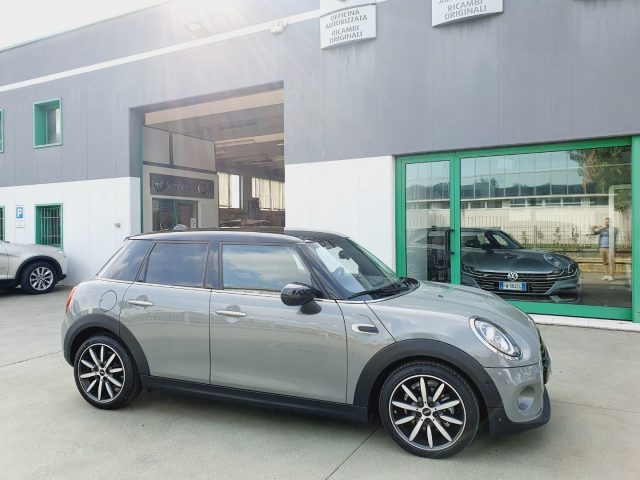 MINI Cooper 1.5 Cooper Baker Street 5 porte autom. Immagine 4