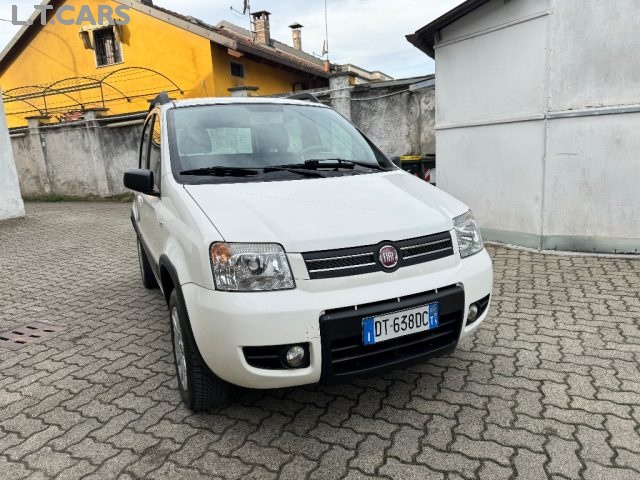 FIAT Panda 1.2 4x4 Climbing Immagine 1